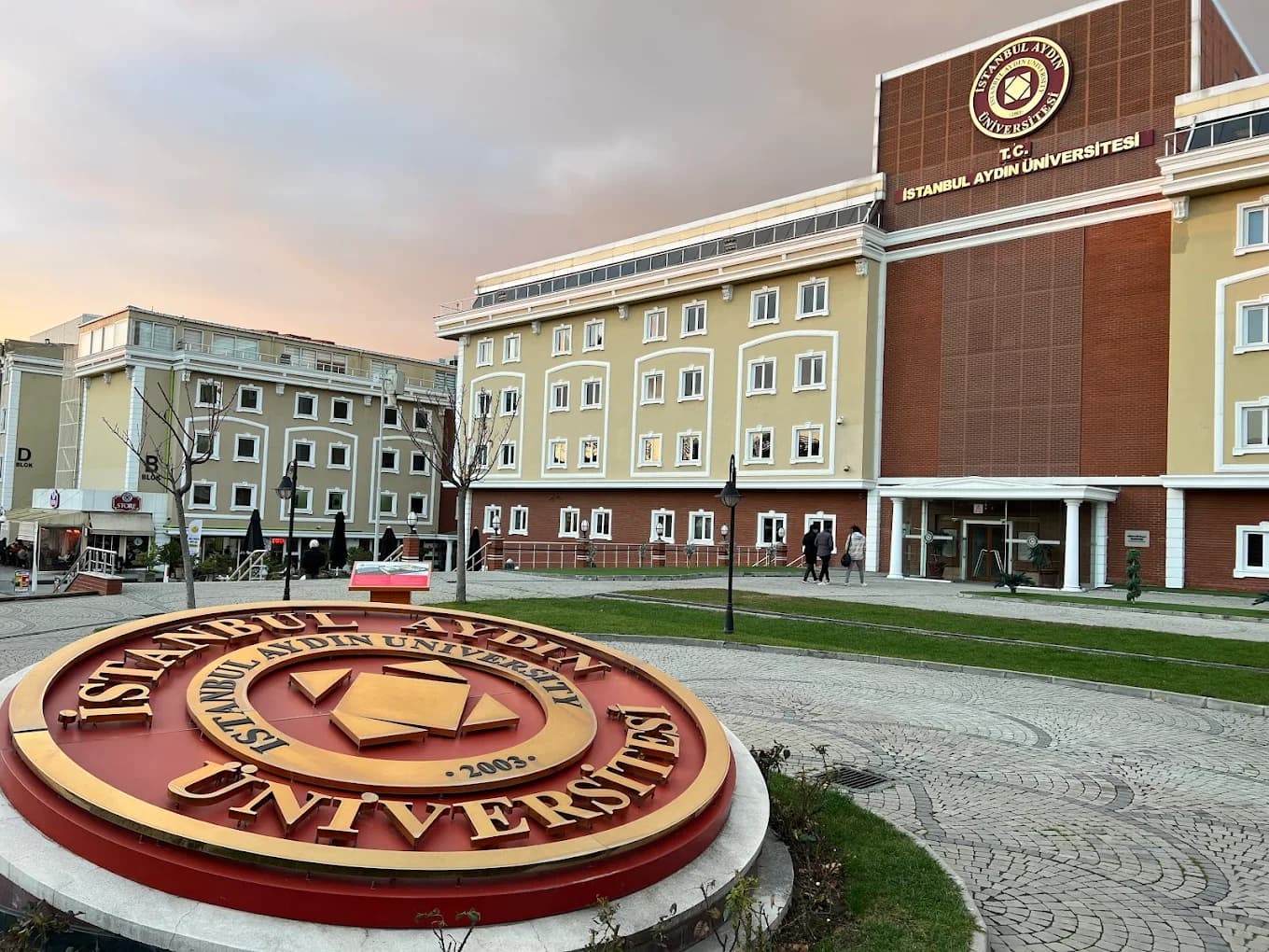 جامعة اسطنبول أيدن في اسطنبول